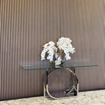 16″ luna jarrón con blanco orquídeas